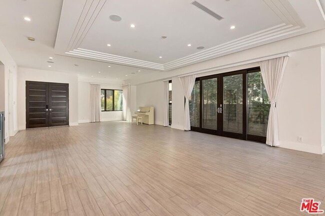 312 S Palm Dr in Beverly Hills, CA - Building Photo - Building Photo