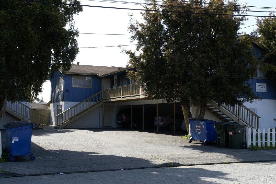 Oakside Terrace in Redwood City, CA - Building Photo