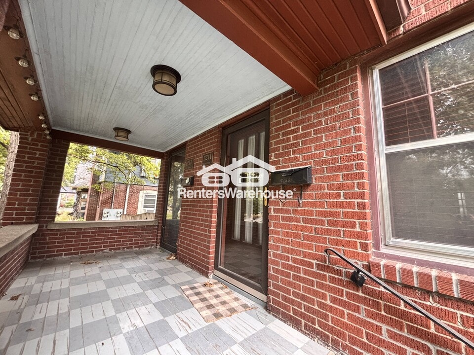 1211 34th St in Des Moines, IA - Building Photo