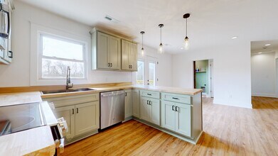 6115 Zander Rd in Hopkinsville, KY - Building Photo - Building Photo