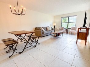 13035 Albright Ct in Wellington, FL - Building Photo - Building Photo