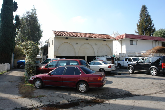 14624 Gault St in Van Nuys, CA - Building Photo - Building Photo