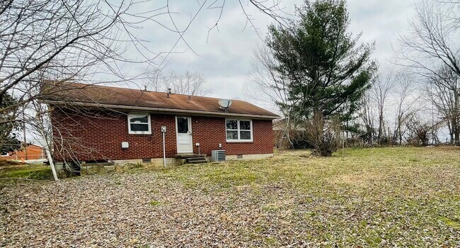 1024 Plainview Dr in Danville, KY - Building Photo - Building Photo