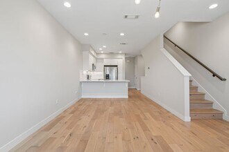 1266 Mission Rd in South San Francisco, CA - Building Photo - Building Photo