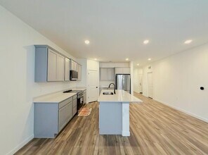 4639 Sami Jo Dr in Merced, CA - Foto de edificio - Building Photo