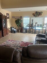 806 Early Dawn Way in San Jacinto, CA - Foto de edificio - Building Photo