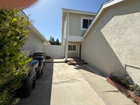 5867 Cape Horn Dr in Agoura Hills, CA - Building Photo
