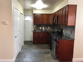 1800 S 8th St, Unit 2 in Philadelphia, PA - Building Photo