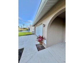 4343 Sands Blvd in Cape Coral, FL - Building Photo - Building Photo