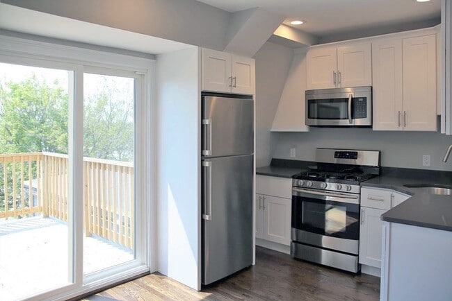 229 Princeton St, Unit 3