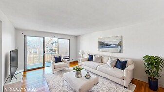 175 W Wyoming Ave, Unit 42 in Melrose, MA - Building Photo