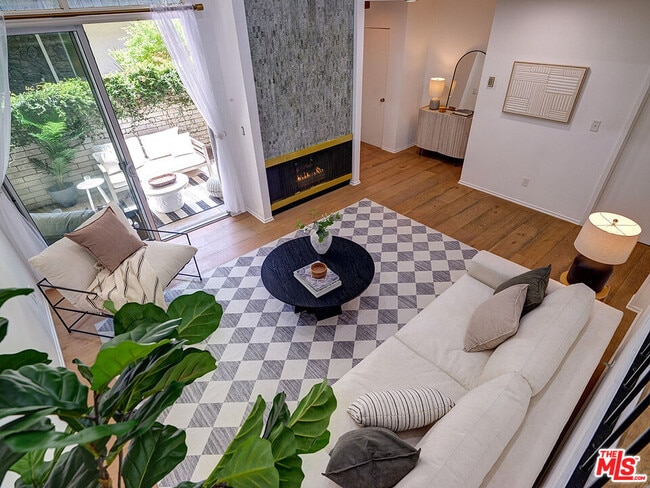 property at 4776 La Villa Marina