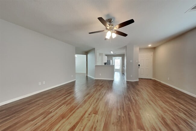 16716 Foursquare Dr