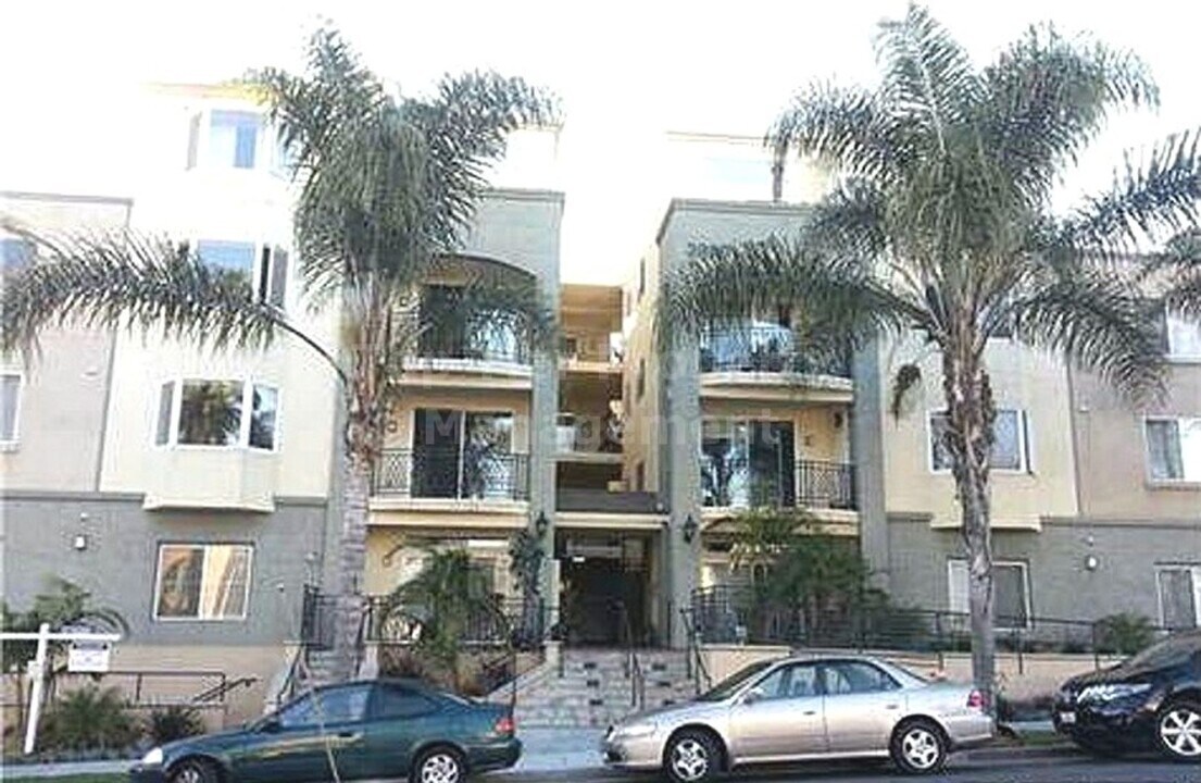3990 Centre St in San Diego, CA - Building Photo