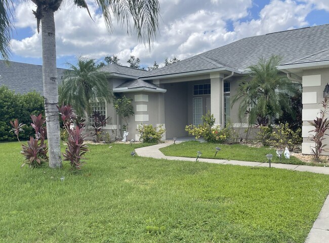 1748 Tributory Ln in Port Orange, FL - Building Photo - Building Photo