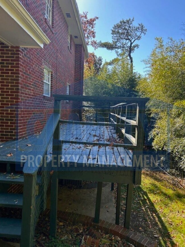 1125 Ridge Top Dr in Chattanooga, TN - Building Photo - Building Photo