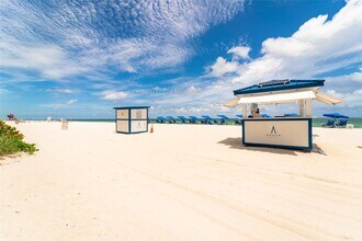 6365 Collins Ave, Unit 2007 in Miami, FL - Building Photo - Building Photo