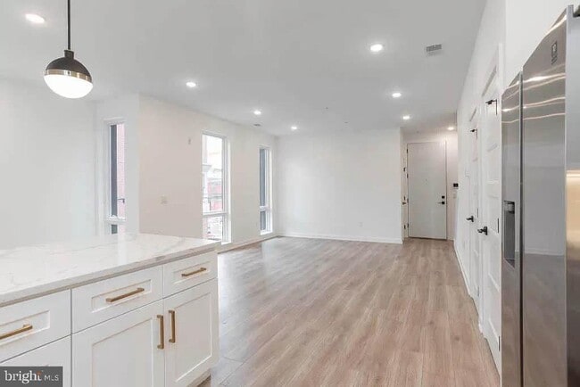 719 N 16th St in Philadelphia, PA - Building Photo - Building Photo