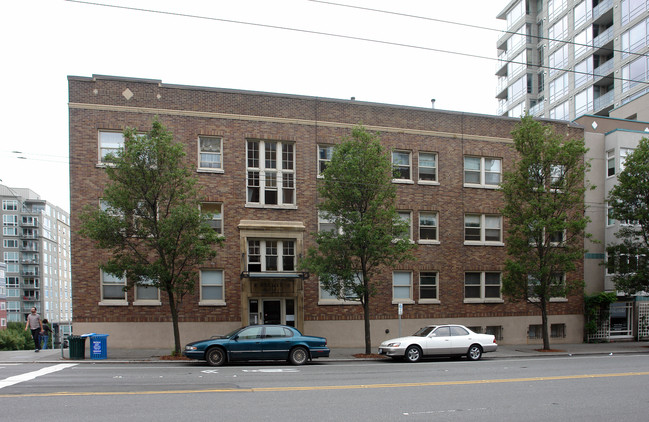 Bremer Apartments in Seattle, WA - Foto de edificio - Building Photo