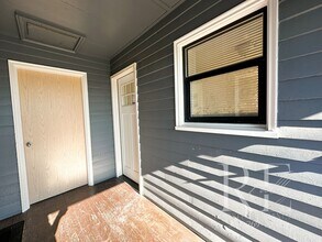 2017 Vandalia Ave in Bremerton, WA - Building Photo - Building Photo