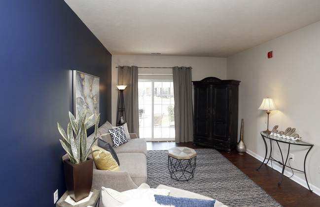 Saratoga Crossing Apartment Homes in Plainfield, IN - Building Photo - Interior Photo