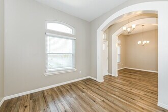 8147 Pine Springs Ln in Jacksonville, FL - Building Photo - Building Photo