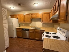 1721 N Jim Minor Rd in Haw River, NC - Building Photo - Building Photo