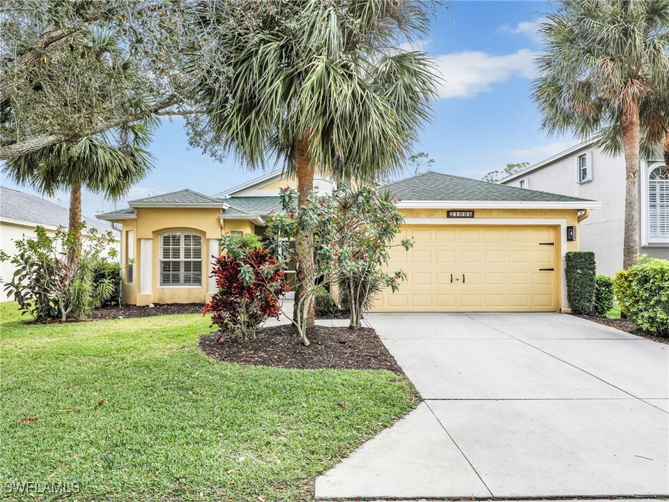 21695 Brixham Run Loop in Estero, FL - Building Photo