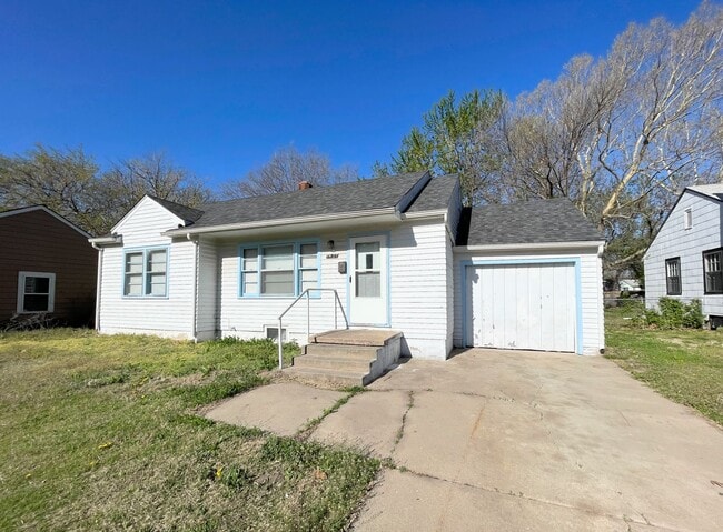 1427 N Harding Ave in Wichita, KS - Building Photo - Building Photo