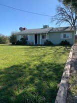 20735 Dream Way in Red Bluff, CA - Building Photo