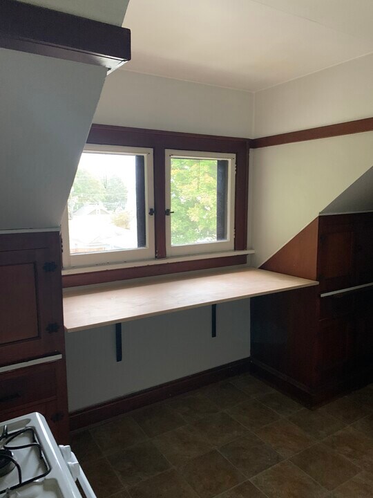 2203 N 57th St, Unit 2203a in Milwaukee, WI - Foto de edificio