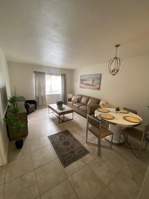 Lake Villa Apartments in Hallandale Beach, FL - Building Photo - Building Photo