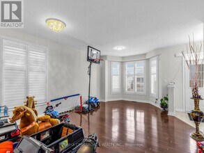 9 Rossmore Dr in Markham, ON - Building Photo - Building Photo