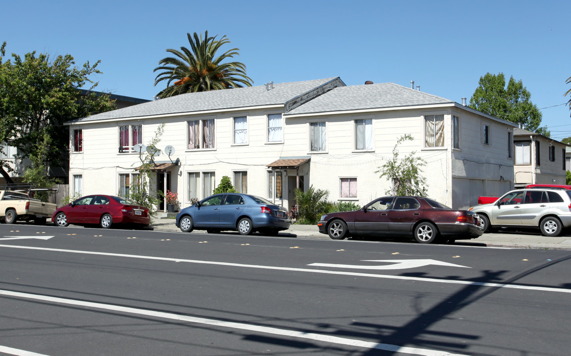 802-810 Arguello St in Redwood City, CA - Building Photo