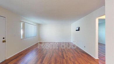 2585 Anchor Ave in Port Hueneme, CA - Foto de edificio - Building Photo