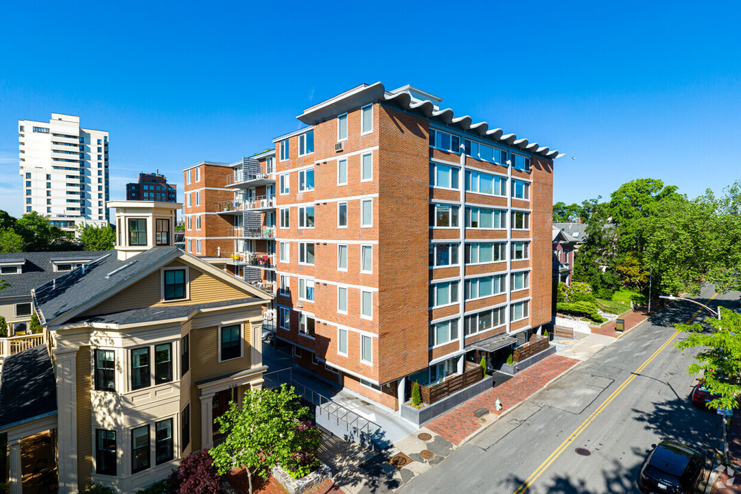 328 Harvard St, Unit H3 in Cambridge, MA - Foto de edificio