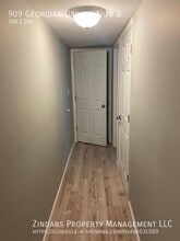 909 Georgian Dr in Danville, IL - Building Photo - Building Photo