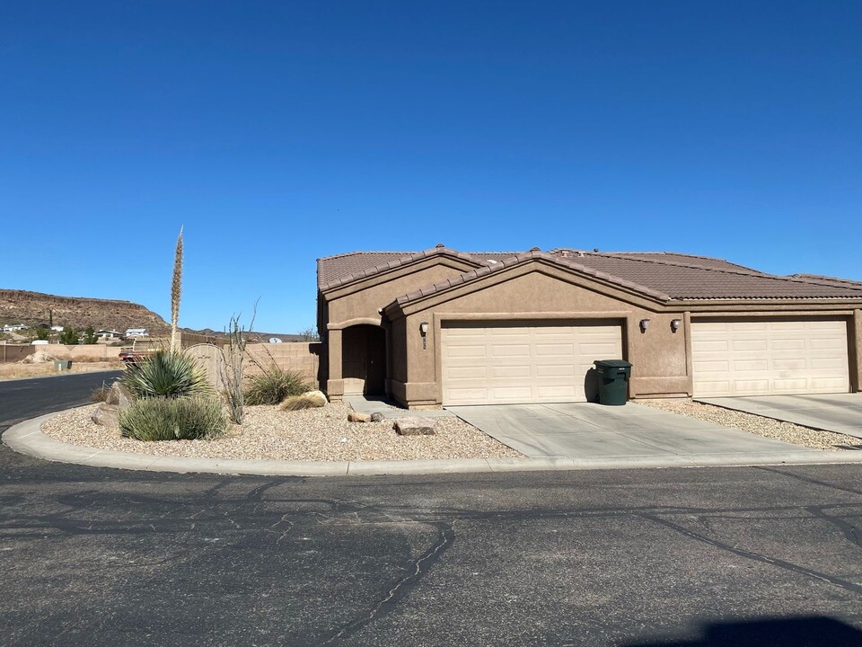 685 Vista Grande Dr in Kingman, AZ - Building Photo