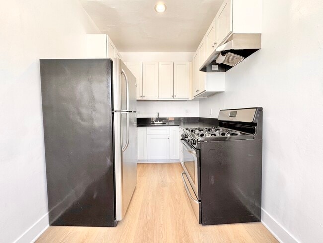 property at 4811 Melrose Ave