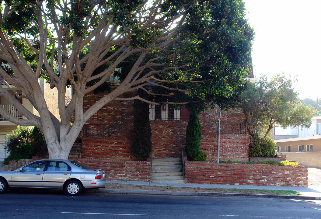 922 Main St in El Segundo, CA - Building Photo