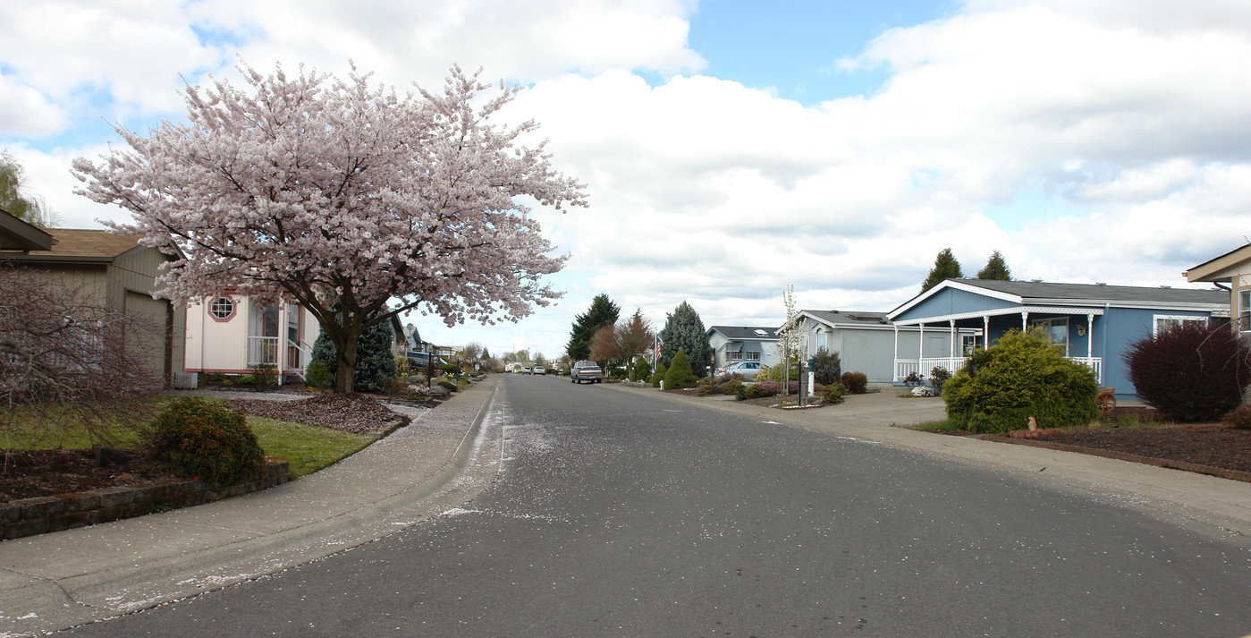 3700 Babcock Ln in Eugene, OR - Foto de edificio