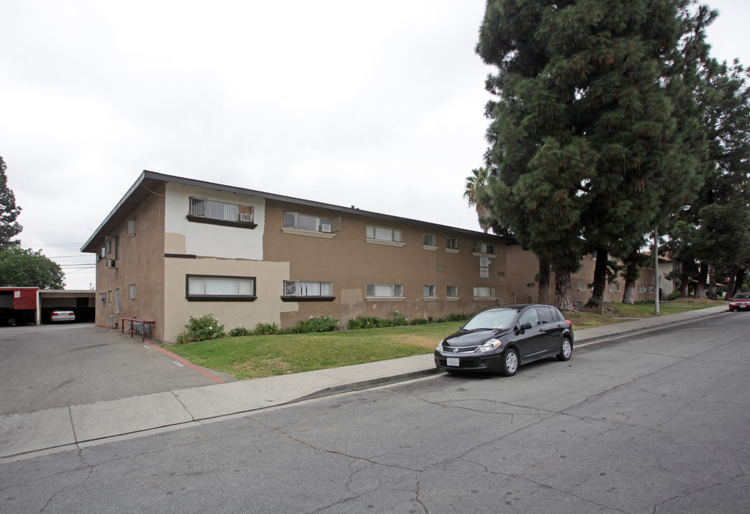 1805 Cordova St in Pomona, CA - Building Photo