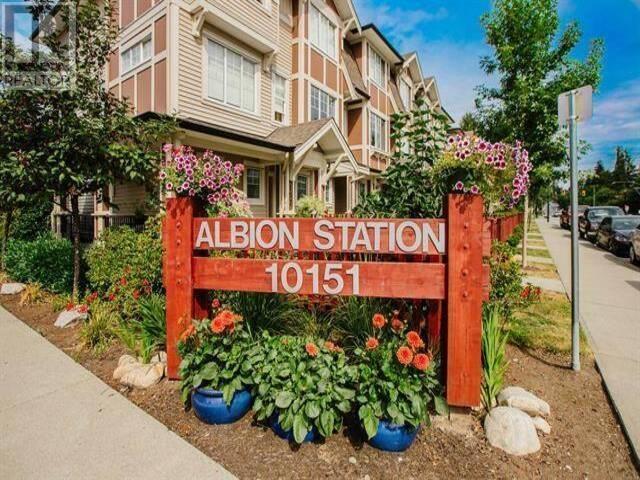 10151-240 240 St in Maple Ridge, BC - Building Photo