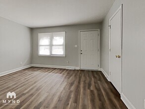 4643 Pineleaf Dr in Charlotte, NC - Foto de edificio - Building Photo