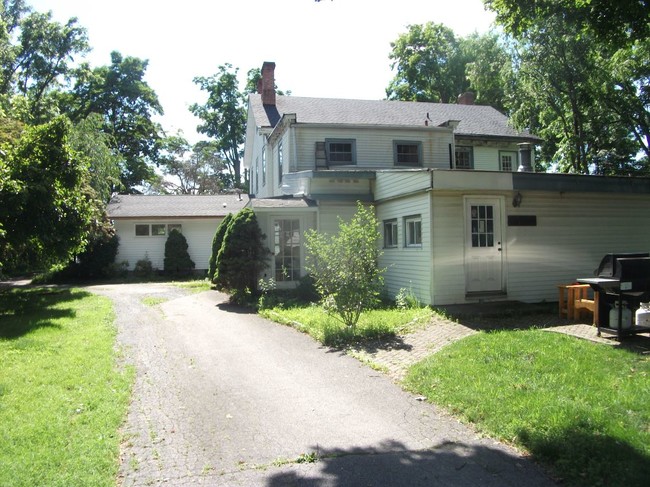 7-18 Reynolds Way in Wappingers Falls, NY - Building Photo - Building Photo