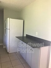 141 W Perry Ln in Englewood, FL - Building Photo - Building Photo