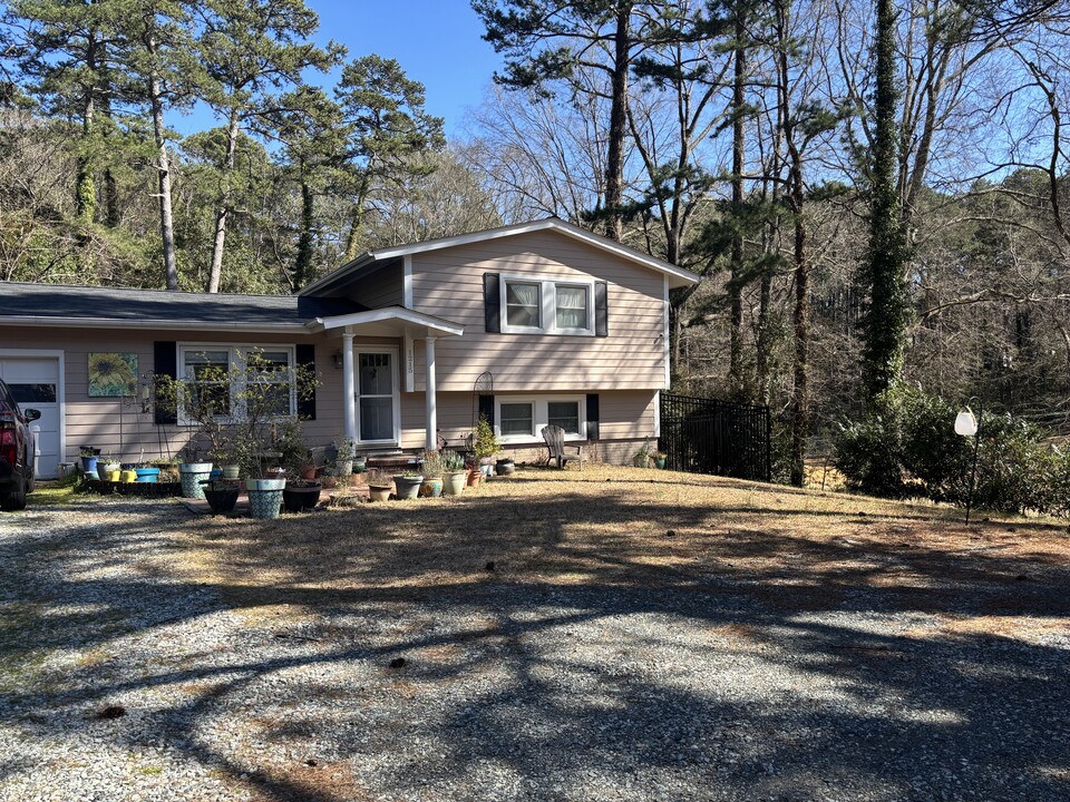 1215 Anderson St in Durham, NC - Foto de edificio