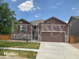 274 Iron St in Lochbuie, CO - Building Photo