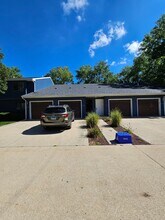 2555 Clayton Blvd in Champaign, IL - Building Photo - Building Photo