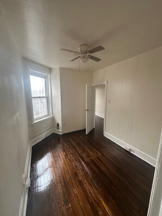 5618 Hazel Ave in Philadelphia, PA - Building Photo - Building Photo